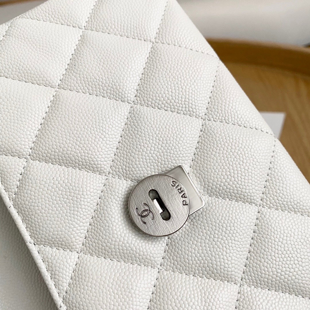 Ivory Noir Quilted Chain Bag