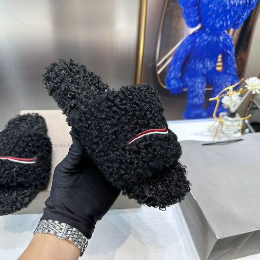 Balenciaga Slides