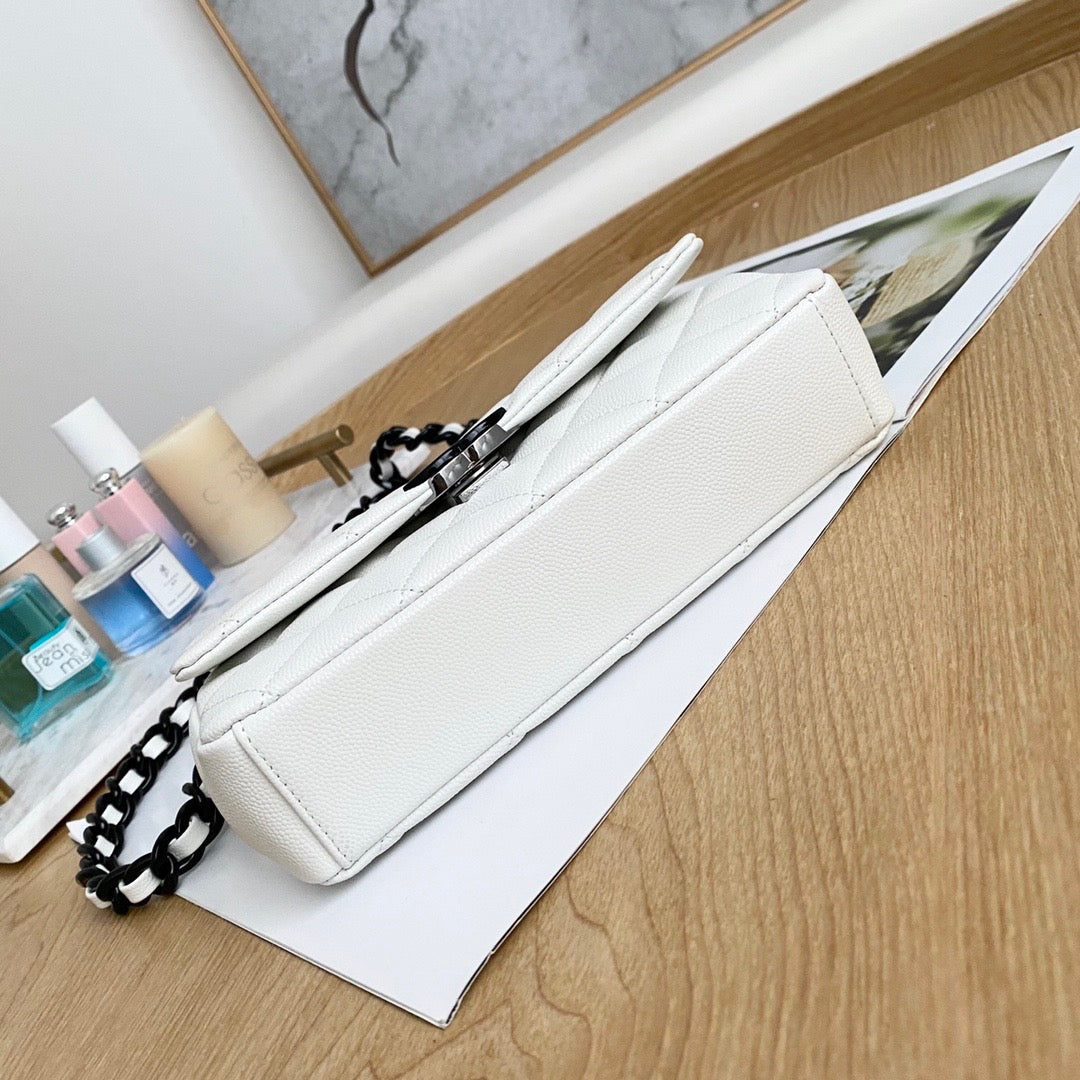 Ivory Noir Quilted Chain Bag